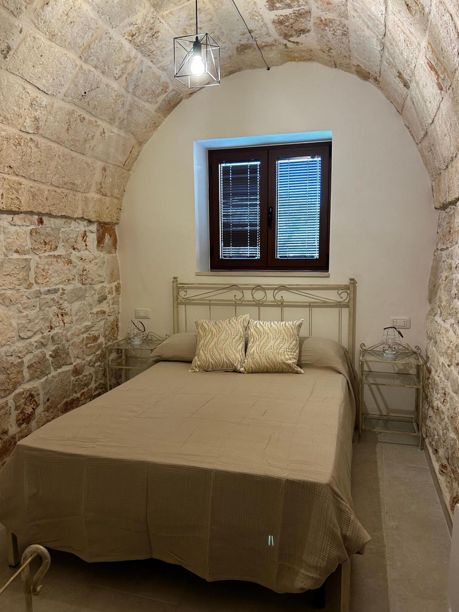 Bed and Breakfast Il Trullo Di Bina Pezze Di Greco Exterior foto
