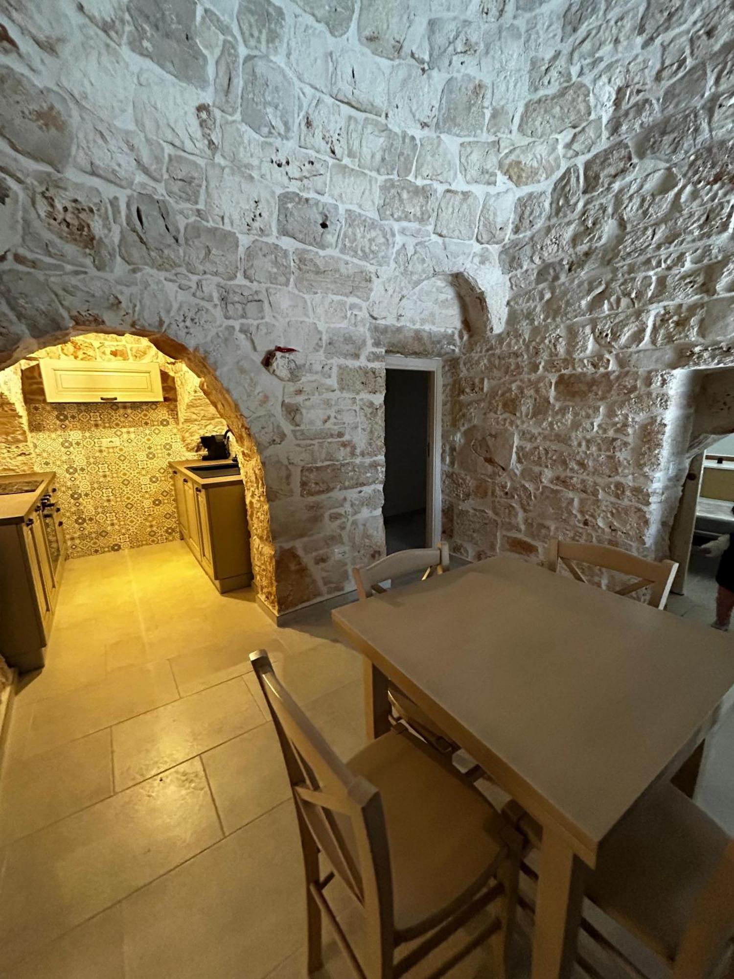 Bed and Breakfast Il Trullo Di Bina Pezze Di Greco Exterior foto